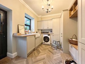 Photo 33- click for photo gallery